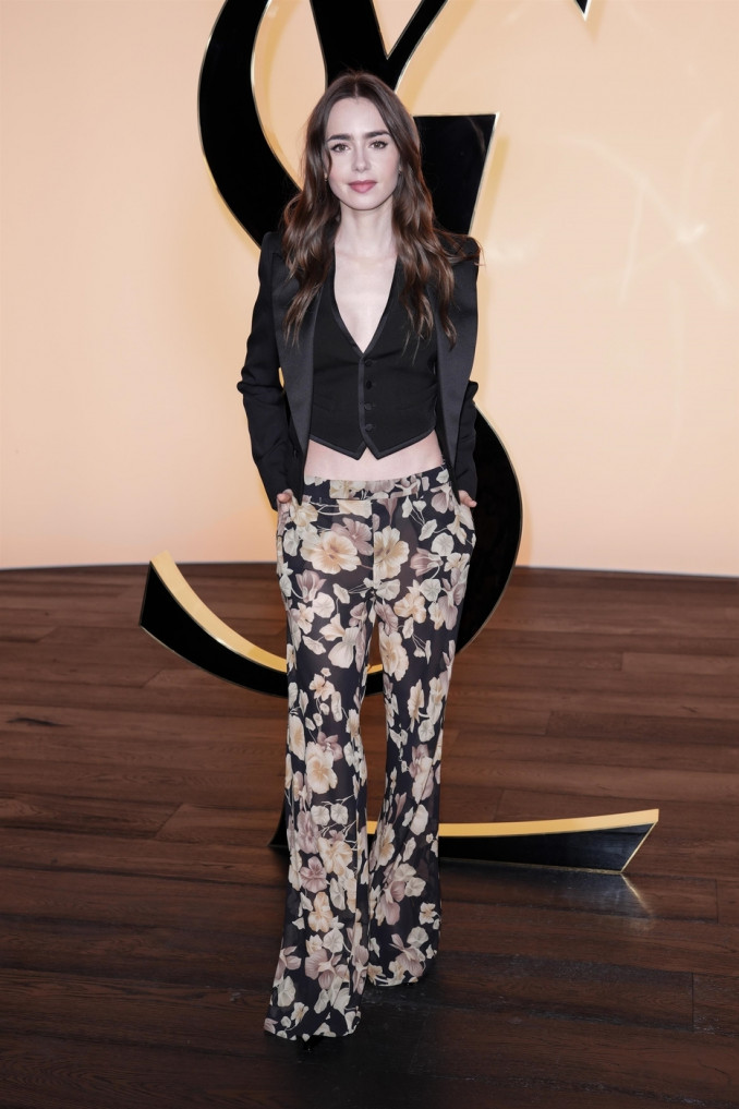 Lily Collins „Saint Laurent“ pristatyme